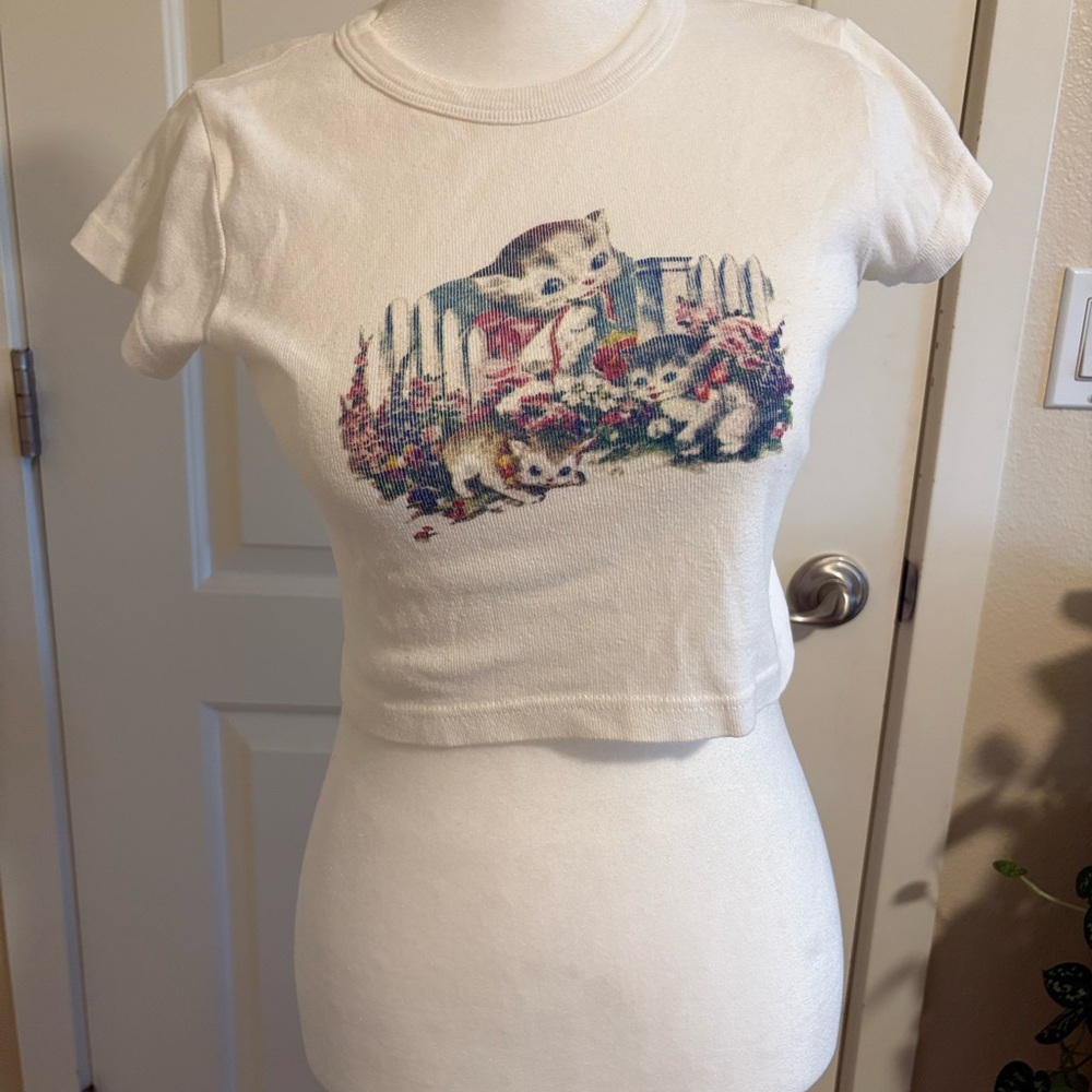 Brandy Melville Cat Print Cropped T-Shirt
